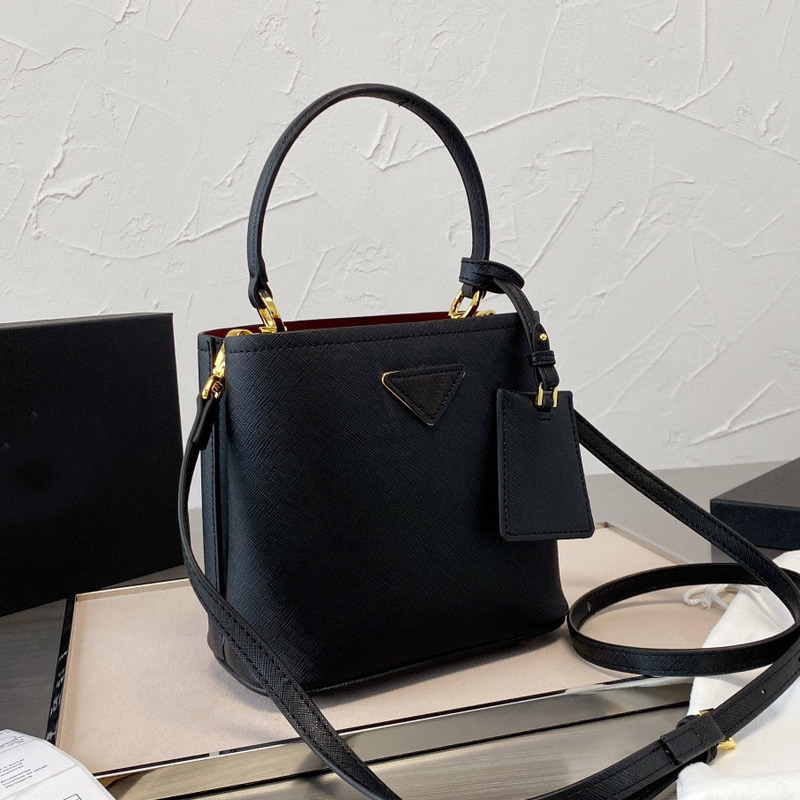 Women Classic Bucket Bag Handbags Purse Crossbody Wallet Shoulder Bag Removable Shoulder Strap High-Capacity Plain Water Ripple
Women Classic Bucket Bag Handbags Purse Crossbody Wallet Shoulder Bag Removable Shoulder Strap High-Capacity Plain Water Ripple