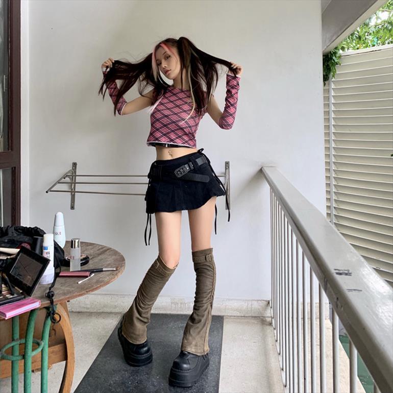 japanese harajuku original low waist women skirts mini pant solid black punk skull waistband denim culotte plus size
japanese harajuku original low waist women skirts mini pant solid black punk skull waistband denim culotte plus size