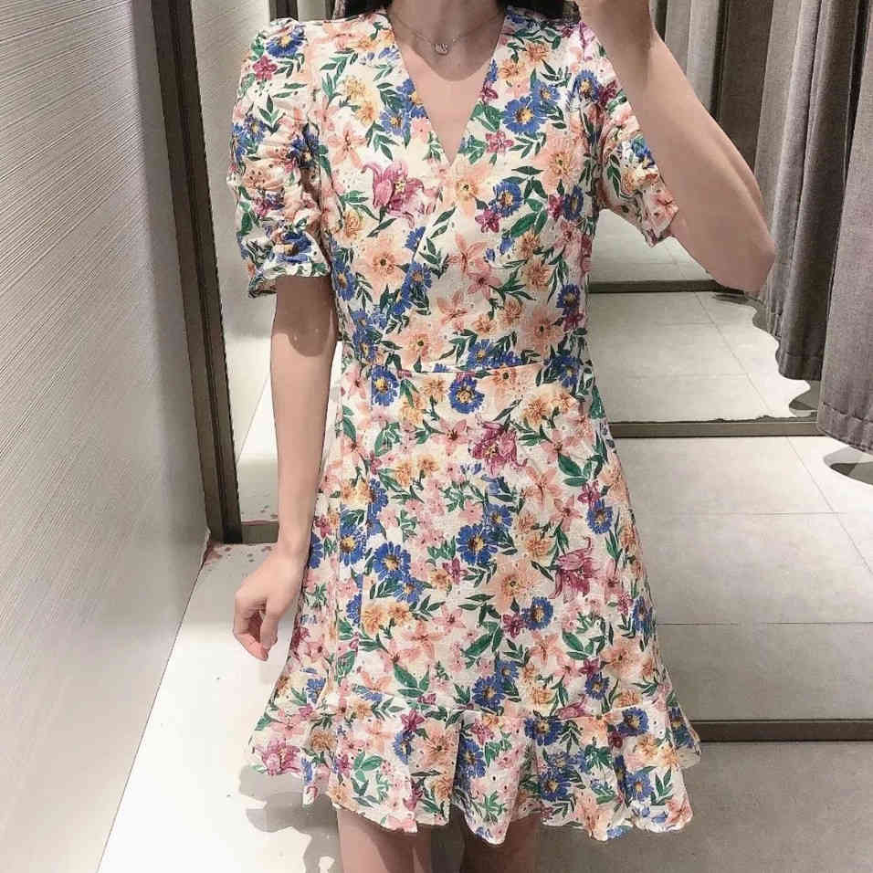 Elegant Floral Print V-neck Summer Women Dress Retro Short Sleeve Mini Dresses High Waist A-line Chic Streetwear 210521, Multi
Elegant Floral Print V-neck Summer Women Dress Retro Short Sleeve Mini Dresses High Waist A-line Chic Streetwear 210521, Multi