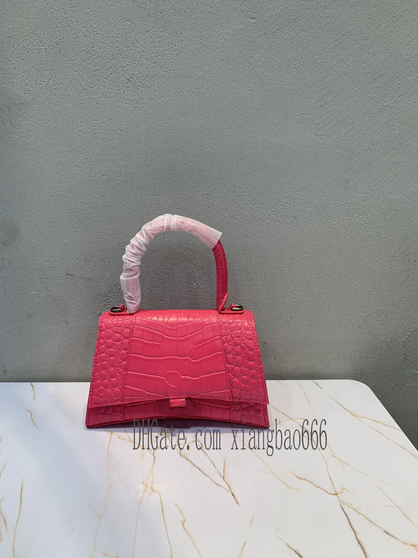 with gift box 2021 neo classic large top handle bag mini women city s handbags hourglass womens messanger bags tote crocodile 0101iwax#
with gift box 2021 neo classic large top handle bag mini women city s handbags hourglass womens messanger bags tote crocodile 0101iwax#