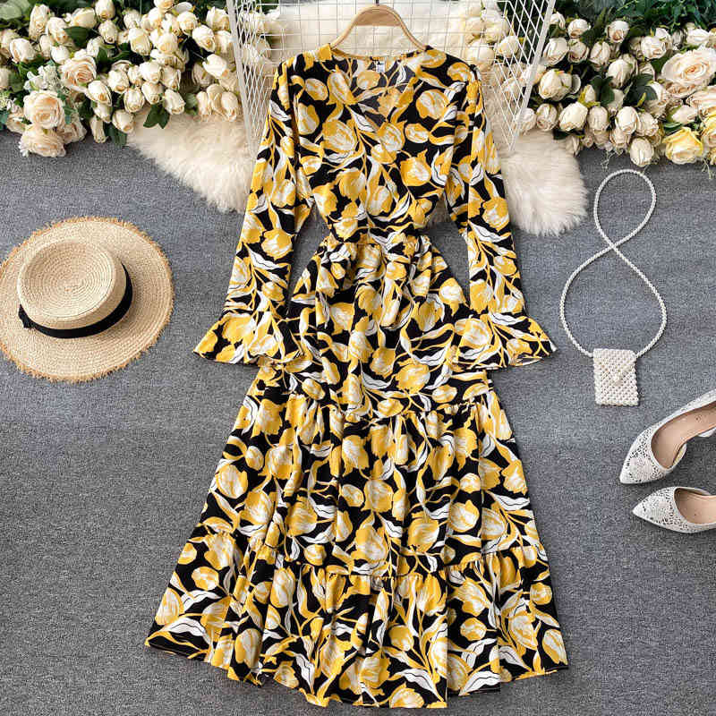 Casual Spring Summer Women's Chic Dress Floral V Neck High Flare Sleeve Street Style Female 210520, Light blue
Casual Spring Summer Women's Chic Dress Floral V Neck High Flare Sleeve Street Style Female 210520, Light blue