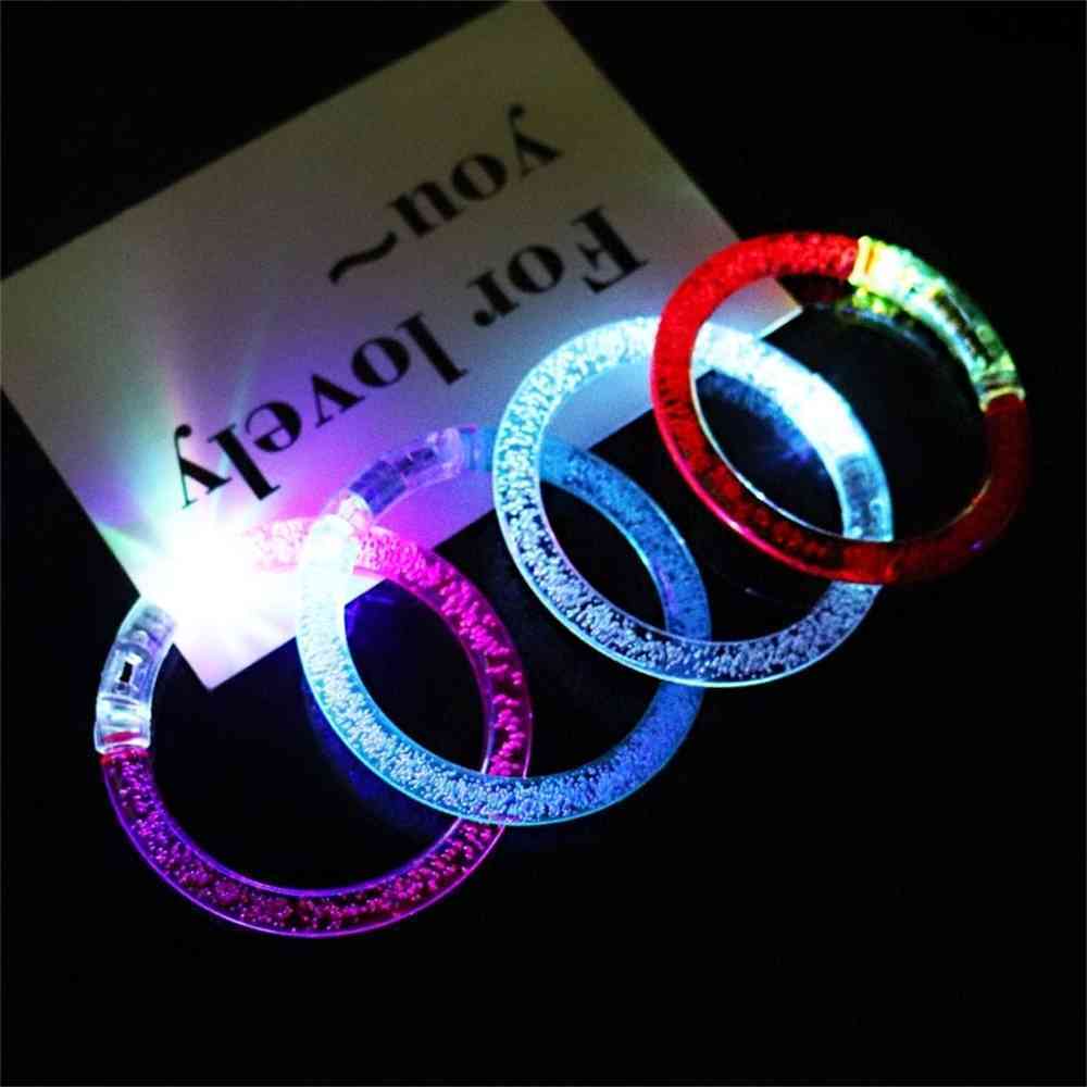 Tiktok LED Light Up Bubble Bangle Lights Flashing Bracelet Acrylic Beads Bracelets Wedding Party Outdoor Celebration Wristband Glow in Dark G56A6M3, Mixed colors
Tiktok LED Light Up Bubble Bangle Lights Flashing Bracelet Acrylic Beads Bracelets Wedding Party Outdoor Celebration Wristband Glow in Dark G56A6M3, Mixed colors
