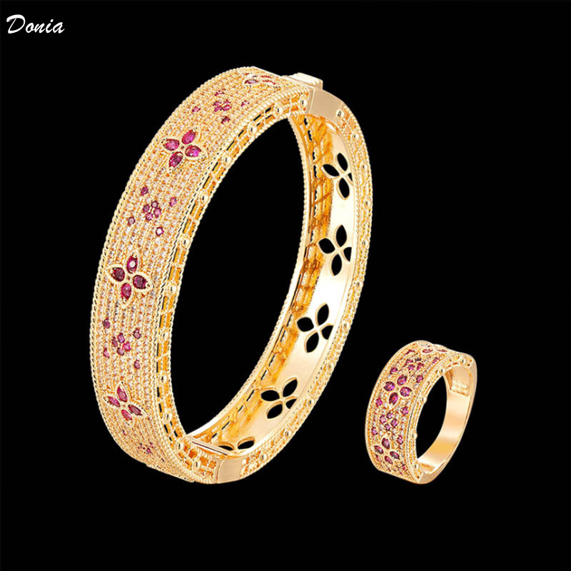 Donia Jewelry Luxury Bangle Fourleaf Flower Exaggerated Titanium Steel Bracelet Microinlaid Colored Zircon European and American