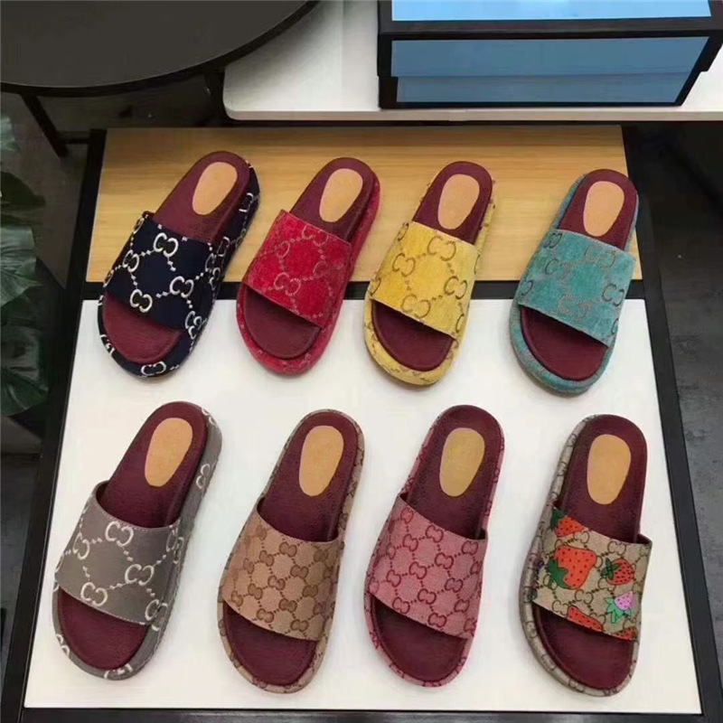 2021 classic outdoor womens sandals Fashion Solid high heel slippers famous designerDesigner Slides Summer Party Beach 5cm flat bottom slipper Mop, Red
2021 classic outdoor womens sandals Fashion Solid high heel slippers famous designerDesigner Slides Summer Party Beach 5cm flat bottom slipper Mop, Red