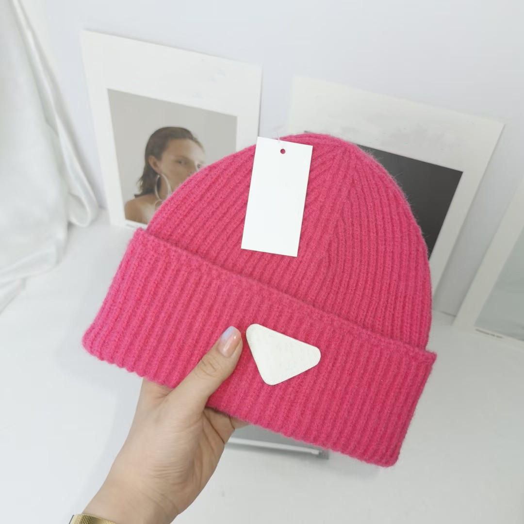 Multicolor Knitted Caps for Men Women Autumn Winter Warm Thick Wool Designers Letter Cold Hat Couple Fashion Street Hats
Multicolor Knitted Caps for Men Women Autumn Winter Warm Thick Wool Designers Letter Cold Hat Couple Fashion Street Hats