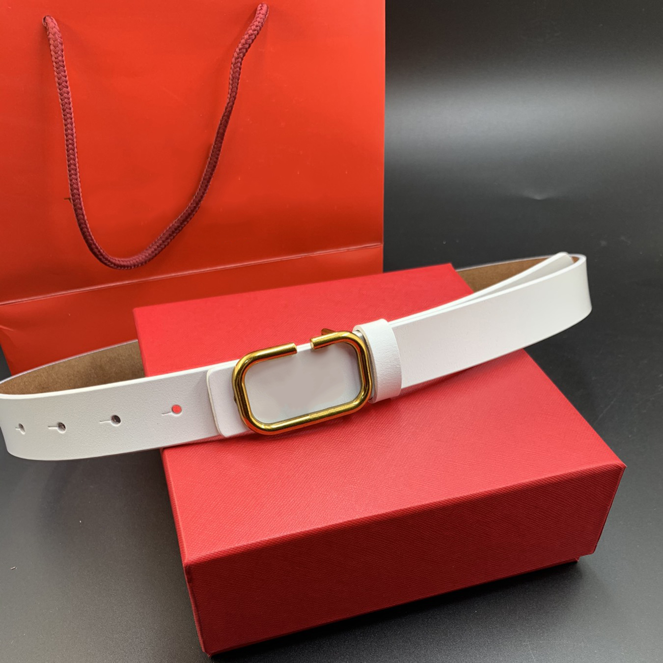 Mens designers belt womens leather large gold buckle classic luxurysleisure belts and gift box fashion high quality 8 colors is very nice, Customize
Mens designers belt womens leather large gold buckle classic luxurysleisure belts and gift box fashion high quality 8 colors is very nice, Customize