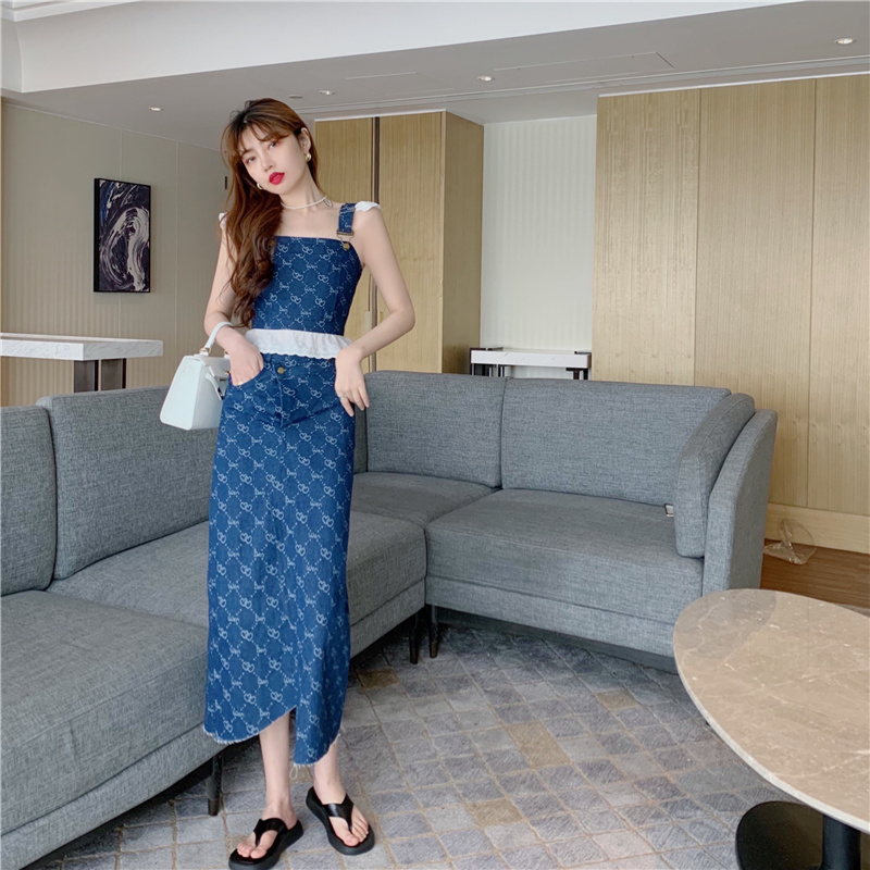 Love Printted Denim Two piece set Women Lace Ruffles Trim Vest +Skirt Sets Sleeveless Straps Tops Jean Skirt Suit Outfits 210525, Only vest
Love Printted Denim Two piece set Women Lace Ruffles Trim Vest +Skirt Sets Sleeveless Straps Tops Jean Skirt Suit Outfits 210525, Only vest