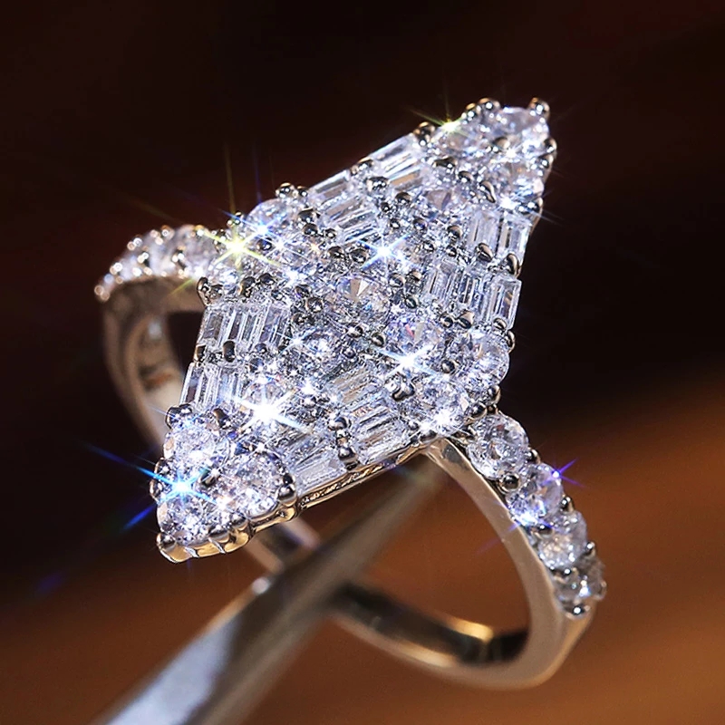 Gorgeous Rhombus Shape Women Ring Dazzling Cubic Zirconia Wedding Party Anniversary Female Rings Noble Jewelry, Silver
Gorgeous Rhombus Shape Women Ring Dazzling Cubic Zirconia Wedding Party Anniversary Female Rings Noble Jewelry, Silver