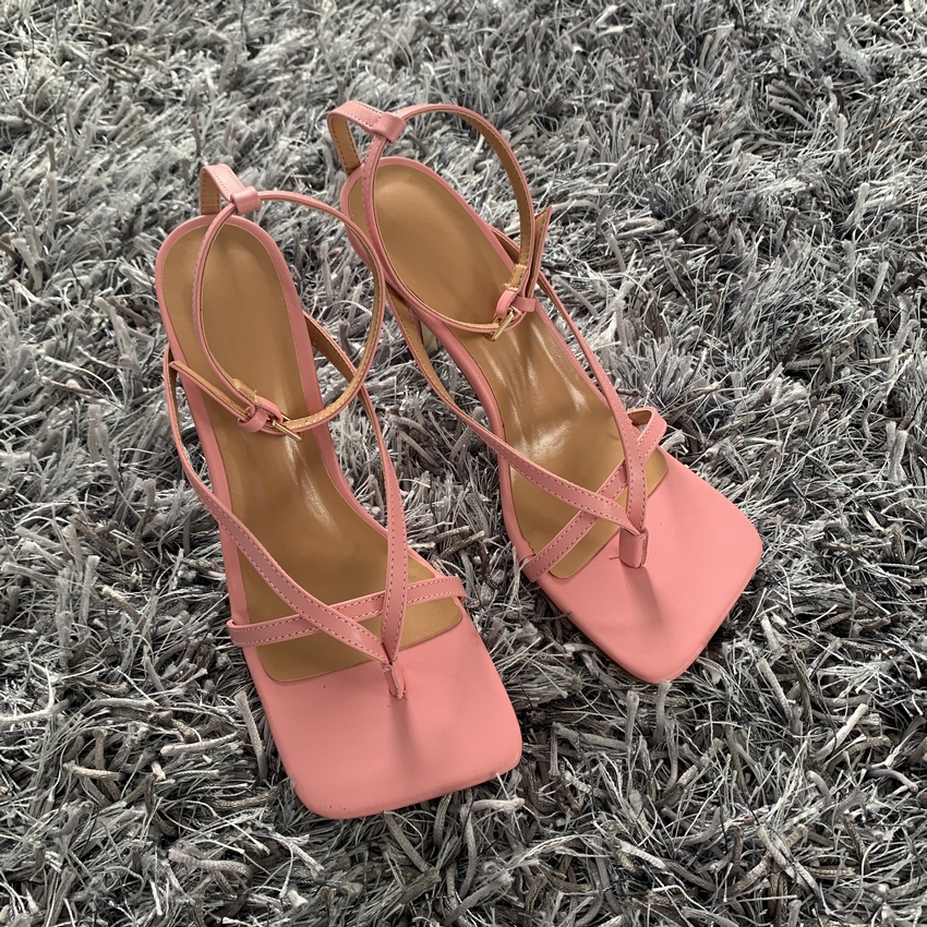 Summer Women Sandals Narrow Band Vintage Square Toe High Heels Buckle Strap High Heel Sandals Women V-neck Designer Shoes h54ju5j, Dct-d black
Summer Women Sandals Narrow Band Vintage Square Toe High Heels Buckle Strap High Heel Sandals Women V-neck Designer Shoes h54ju5j, Dct-d black