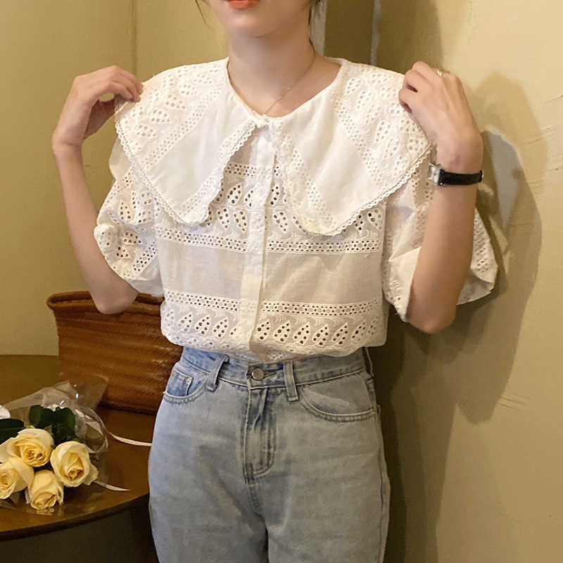 Korejpaa Women Blouses Summer Korea Chic Retro Elegant Doll Collar Openwork Lace Stitching Loose Joker Short-sleeved Shirt 210526