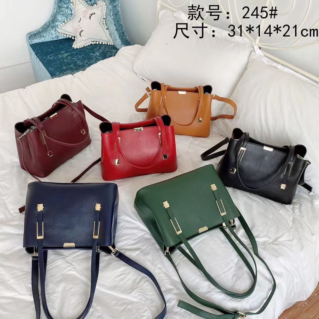 94v92021 hot new high quality chain shoulder fashion bag casual fashion bag tassel decoration single shoulder handbag, Customize
94v92021 hot new high quality chain shoulder fashion bag casual fashion bag tassel decoration single shoulder handbag, Customize