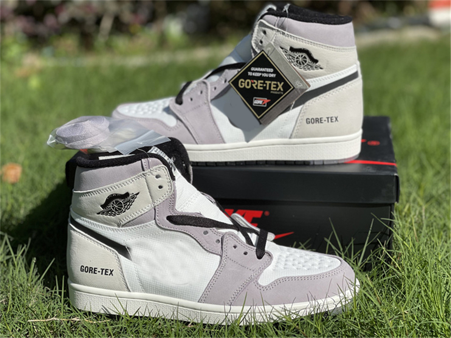 Authentic 1 1s Element Gore Tex Light Bone Shoes DB2889-001 DB2889-100 Air Black Chile Mens Outdoor Sports Sneakers With Original box 40-47.5
Authentic 1 1s Element Gore Tex Light Bone Shoes DB2889-001 DB2889-100 Air Black Chile Mens Outdoor Sports Sneakers With Original box 40-47.5