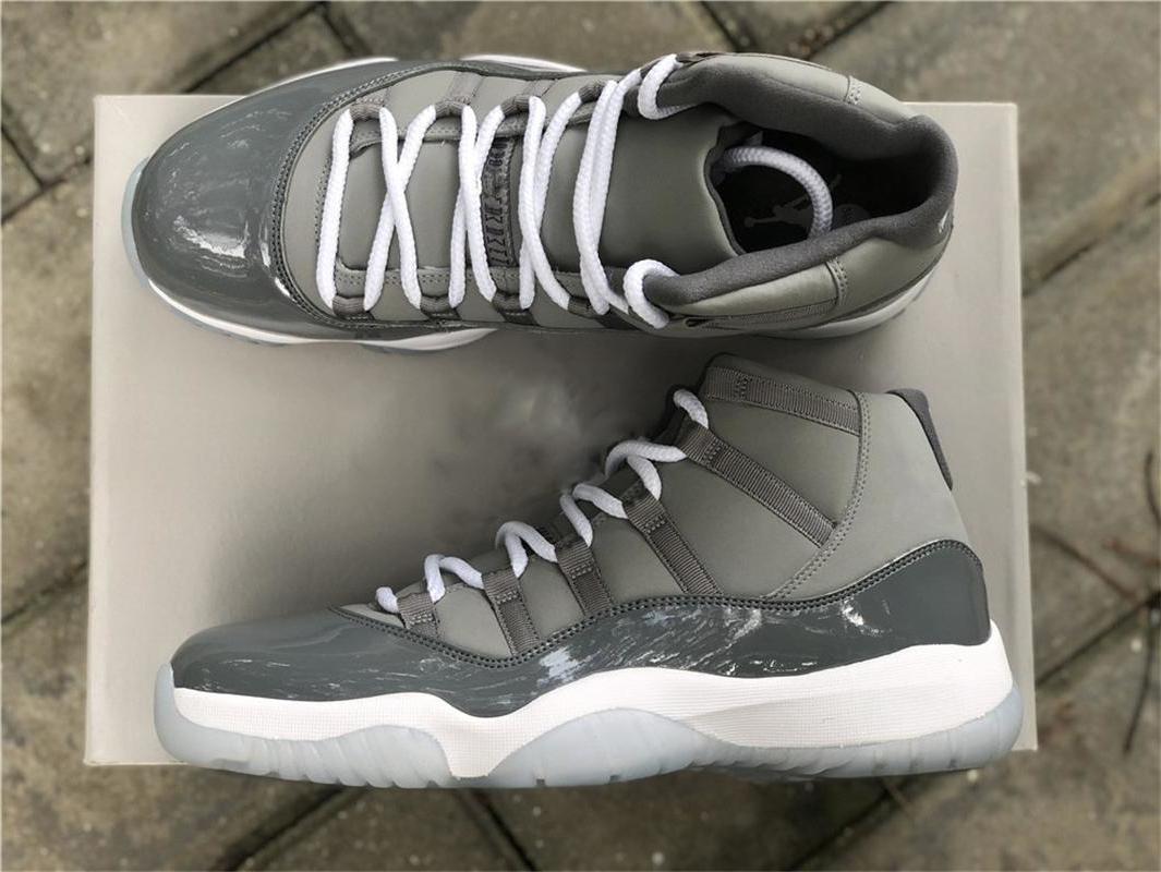 2022 Hotsales 11s mens Basketball Shoes Prom Night Concord Number 45 red 11 Bred women traiers 25th Anniversary Cap and Gown Gamma Blue, Box
2022 Hotsales 11s mens Basketball Shoes Prom Night Concord Number 45 red 11 Bred women traiers 25th Anniversary Cap and Gown Gamma Blue, Box