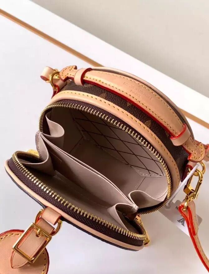 Ladies fashion handbag messenger bag one shoulder round luxury designer cowhide mini decorative canvas hat box female wallet
Ladies fashion handbag messenger bag one shoulder round luxury designer cowhide mini decorative canvas hat box female wallet