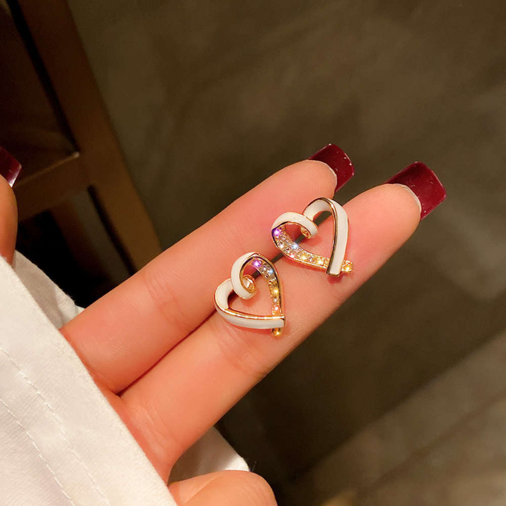 925 silver needle oil inlaid diamond love color contrast korea east gate simple fashion temperament earrings women, Black
925 silver needle oil inlaid diamond love color contrast korea east gate simple fashion temperament earrings women, Black