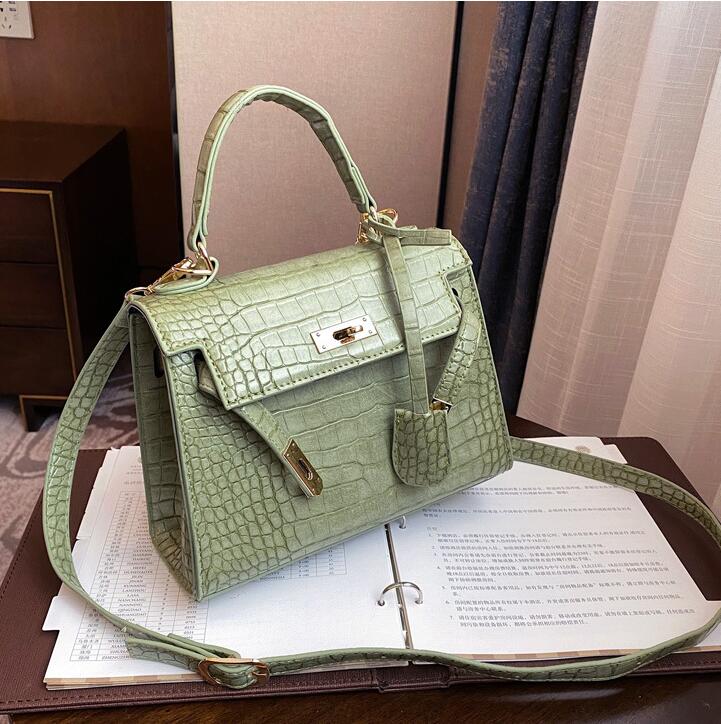 wholesale women handbag fashion green Alligator shoulder bag elegant atmosphere solid color leather handbags sweet ladies embossed leathers messenger bags
wholesale women handbag fashion green Alligator shoulder bag elegant atmosphere solid color leather handbags sweet ladies embossed leathers messenger bags