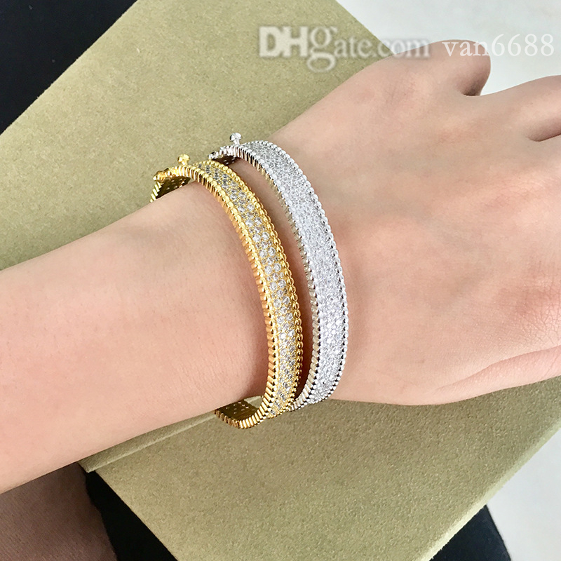 designer women gold silver charm Bracelet love bangle diamond cleef Screw bracelets Party Wedding Couple van Gift Ladies Fashion Jewelry sdf
designer women gold silver charm Bracelet love bangle diamond cleef Screw bracelets Party Wedding Couple van Gift Ladies Fashion Jewelry sdf