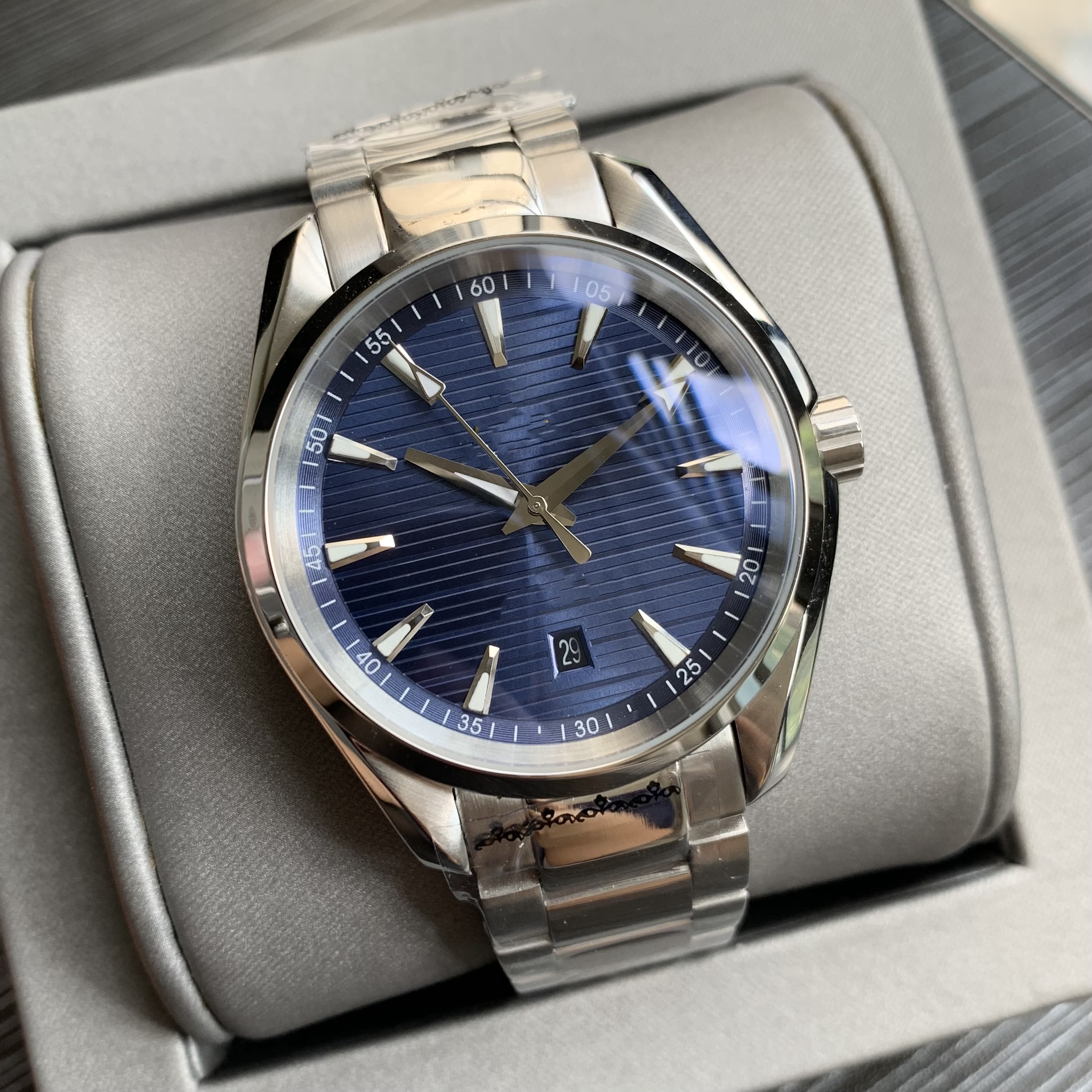 OM Watches Men Luxury Automatic Mechanical Movement 150M Folding Buckle WristwatchesFashion Mens Watch Rubber Strap 3606, Slivery;brown
OM Watches Men Luxury Automatic Mechanical Movement 150M Folding Buckle WristwatchesFashion Mens Watch Rubber Strap 3606, Slivery;brown