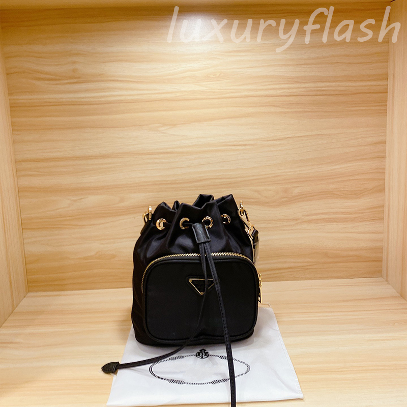 Waterproof Canvas and Leather Bucket Bag Fashion High Quality Designers Luxurys Compact Crossbody Purse Ladies Shoulder Bags Casual Handbag, Box(not sale separately)
Waterproof Canvas and Leather Bucket Bag Fashion High Quality Designers Luxurys Compact Crossbody Purse Ladies Shoulder Bags Casual Handbag, Box(not sale separately)