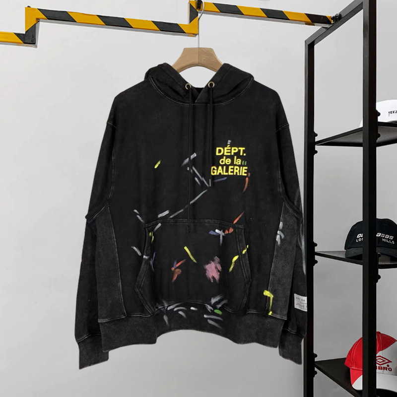 2022 High street fashion Galler dept new casual loose men's and women's same zipper cardigan Hoodie, Black
2022 High street fashion Galler dept new casual loose men's and women's same zipper cardigan Hoodie, Black