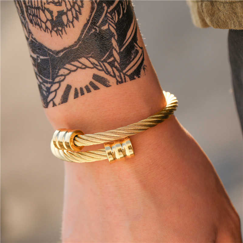 Hip Hop Stainless Steel Men Bangle Bracelet Titanium Adjustable Open Cuff Charm Bangle Jewelry Pulseras Ombre Punk Jewelry Q0719
Hip Hop Stainless Steel Men Bangle Bracelet Titanium Adjustable Open Cuff Charm Bangle Jewelry Pulseras Ombre Punk Jewelry Q0719