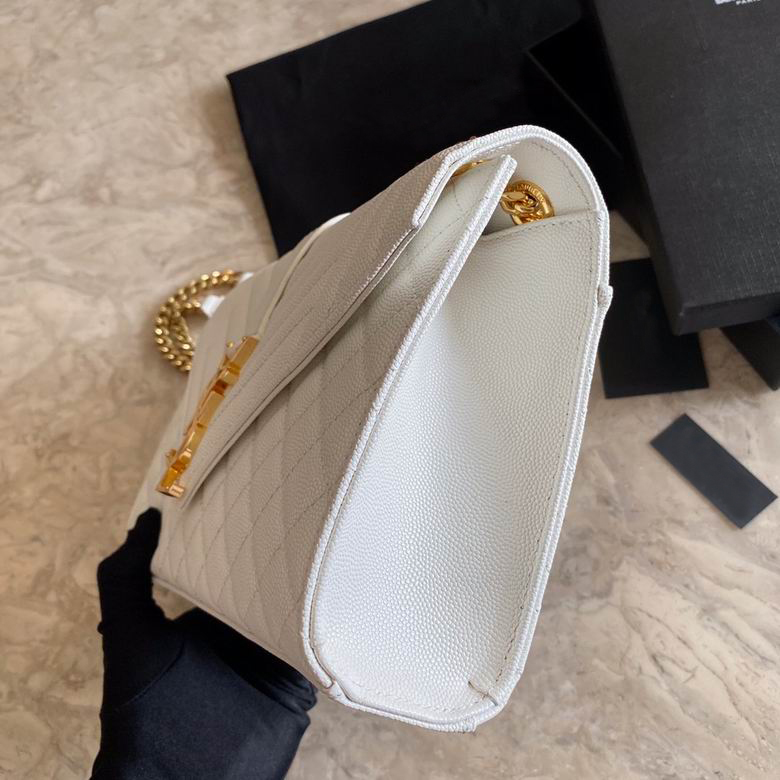Shoulder Bags Top quality Woman white rhombus Genuine Leather 20-30cmClassic retro Womens Handbag Corssboby bag 20 models are available AM392739#
Shoulder Bags Top quality Woman white rhombus Genuine Leather 20-30cmClassic retro Womens Handbag Corssboby bag 20 models are available AM392739#