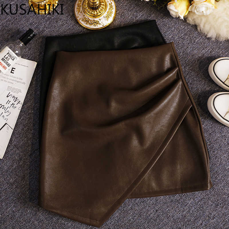 Irregular PU Women Skirt Korean High Waist A-line Mini Leathet Skirts Spring Fashion Elegant Mujer Faldas 6F383 210603, Black
Irregular PU Women Skirt Korean High Waist A-line Mini Leathet Skirts Spring Fashion Elegant Mujer Faldas 6F383 210603, Black