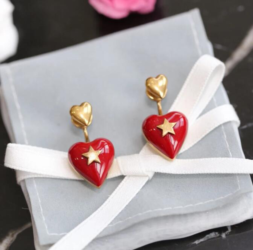 Classic Earrings Red Heart Charm Pendant Earring Stud High Quality Copper For Women Lady Luxury Designer Jewelry Gift With Box, Golden;silver
Classic Earrings Red Heart Charm Pendant Earring Stud High Quality Copper For Women Lady Luxury Designer Jewelry Gift With Box, Golden;silver