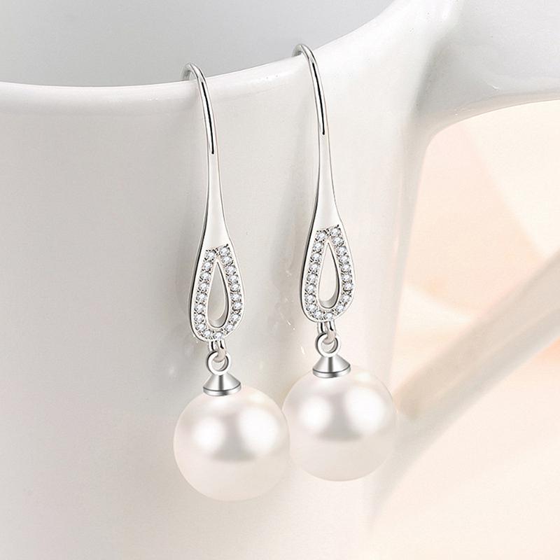 Dangle & Chandelier Chic Pearl Crystal Zircon Diamonds Gemstones Drop Earrings For Women 18k White Gold Filled Fine Jewelry Trendy Accessori, Silver
Dangle & Chandelier Chic Pearl Crystal Zircon Diamonds Gemstones Drop Earrings For Women 18k White Gold Filled Fine Jewelry Trendy Accessori, Silver