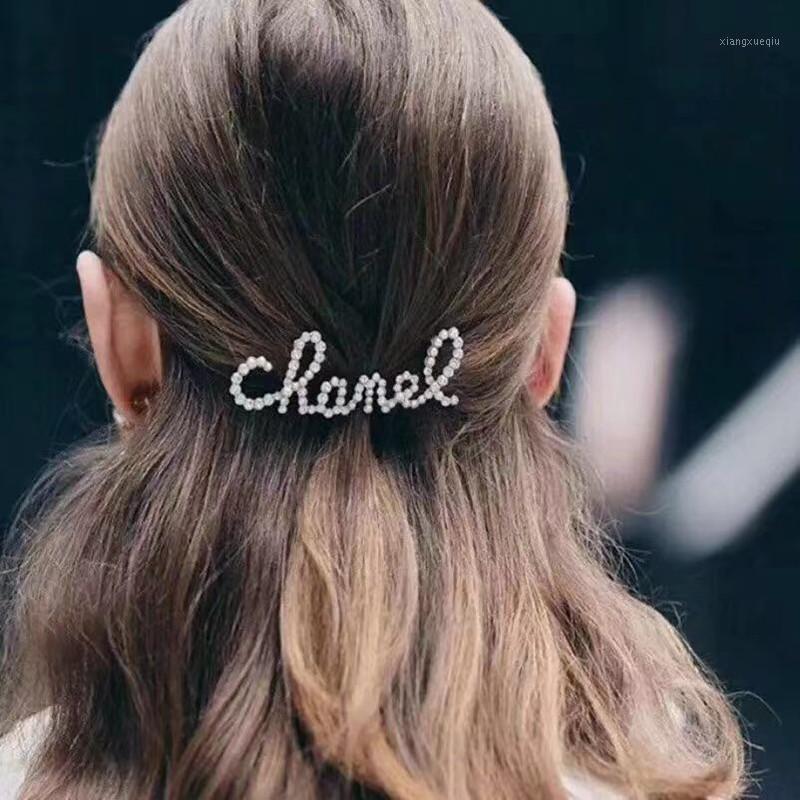 Korea Shiny Crystal Hair Clip Set Fashion Accessories 2022Trend For Women Girl Pearl Rhinestone Hairpin Side Clips & Barrettes, Golden;silver
Korea Shiny Crystal Hair Clip Set Fashion Accessories 2022Trend For Women Girl Pearl Rhinestone Hairpin Side Clips & Barrettes, Golden;silver