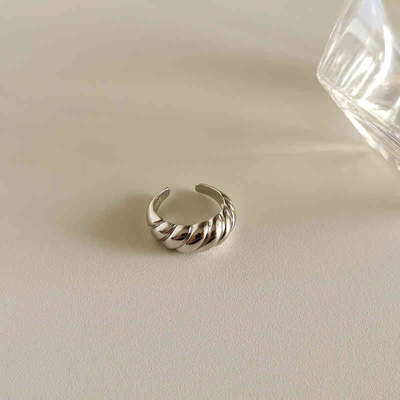 Jz99 Cute Ox Horn Bag Minimalist Opening Design Ring Women s 925 Sterling Silver Super Fire Thread Twist Fashion Versatile
