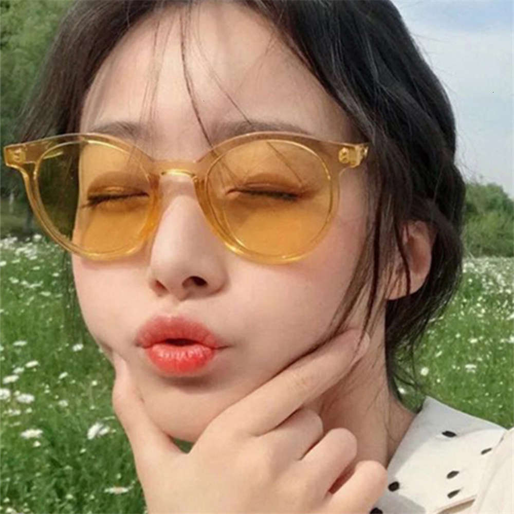 sunglasses Veshion Round Sunglasses Women Brand Designer Oversized Sun for Female Vintage Ladies Glasses Fashion Eyewear Anti-glare, Black
sunglasses Veshion Round Sunglasses Women Brand Designer Oversized Sun for Female Vintage Ladies Glasses Fashion Eyewear Anti-glare, Black