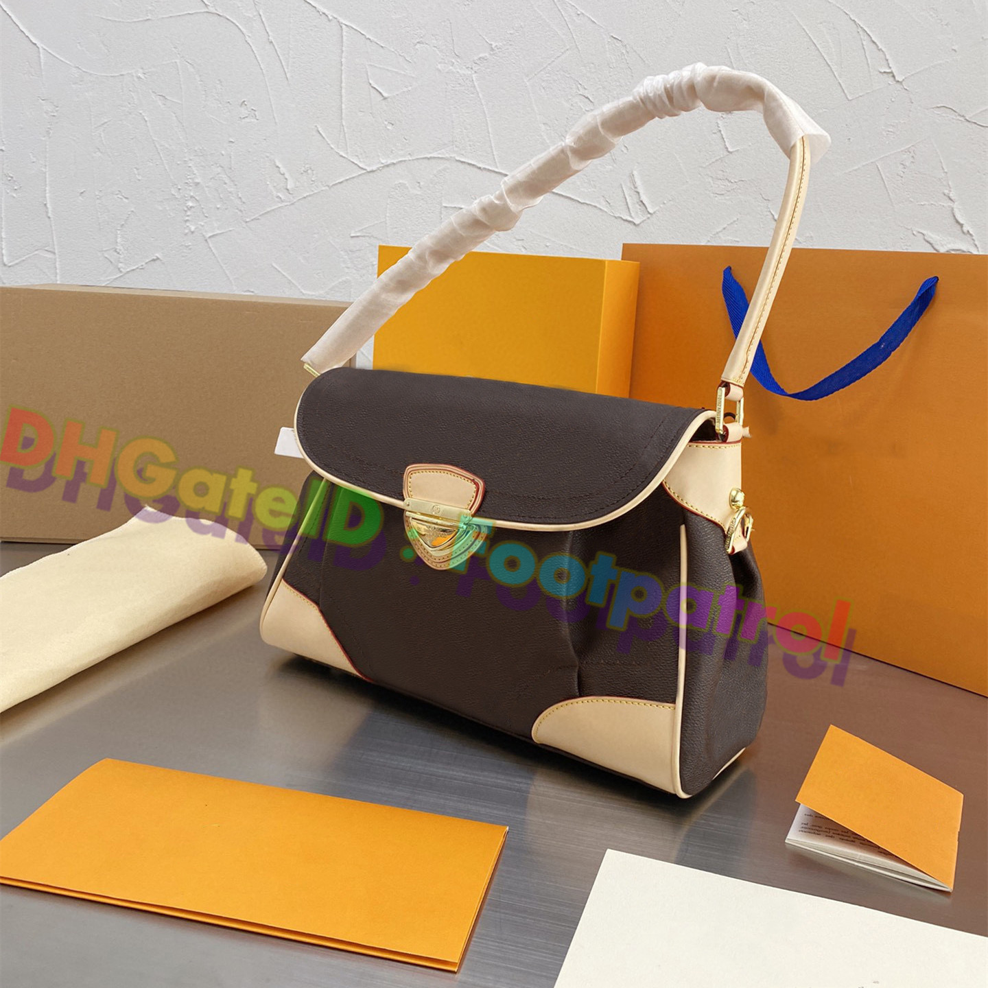 2021 Ladies must-have Underarm bag fashionable shoulder bags Designers Classic Handbags lady's elegant handbag leather women totes Hobos wallet Clutch Purses, No bags
2021 Ladies must-have Underarm bag fashionable shoulder bags Designers Classic Handbags lady's elegant handbag leather women totes Hobos wallet Clutch Purses, No bags