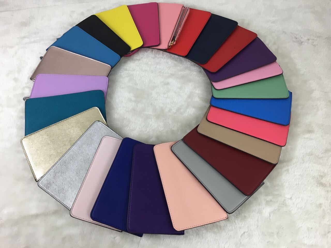 Women Luxurys wristlets Designers wallets Fashion wristlet coin crad purses clutch K bags designer PU leather 1Pc, Mix colors
Women Luxurys wristlets Designers wallets Fashion wristlet coin crad purses clutch K bags designer PU leather 1Pc, Mix colors