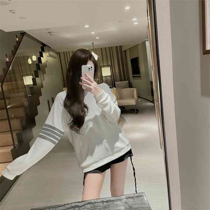 TB college style waffle stitched classic four bar sweater women's fall 2021 loose round neck long sleeve top, Black
TB college style waffle stitched classic four bar sweater women's fall 2021 loose round neck long sleeve top, Black