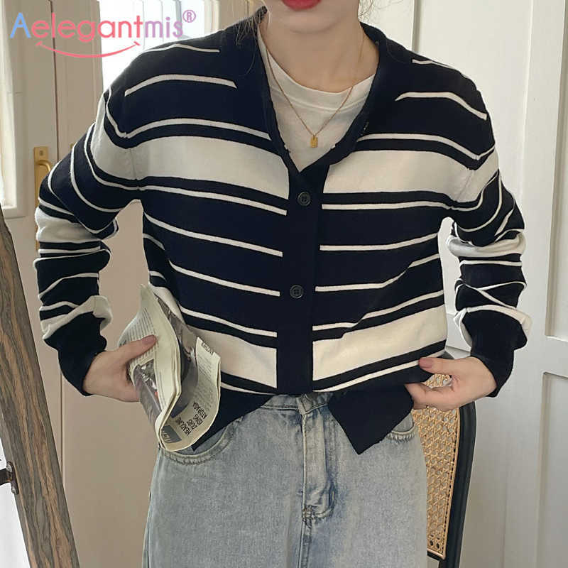Aelegantmis Korea Fashion Women Color Contrast Striped Sweater Cardigan Vintage Blue White Female Knit Casual Basic 210607
Aelegantmis Korea Fashion Women Color Contrast Striped Sweater Cardigan Vintage Blue White Female Knit Casual Basic 210607