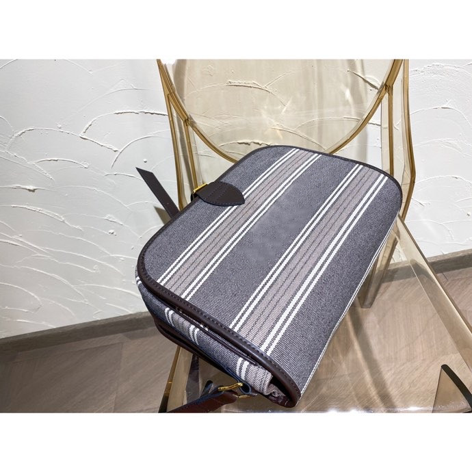 Bags Wallet Crossbody Bag Fashion Embossed Remove Straps Metal Accessories Clamshell Handbag Genuine Leather Full Letter, 01
Bags Wallet Crossbody Bag Fashion Embossed Remove Straps Metal Accessories Clamshell Handbag Genuine Leather Full Letter, 01