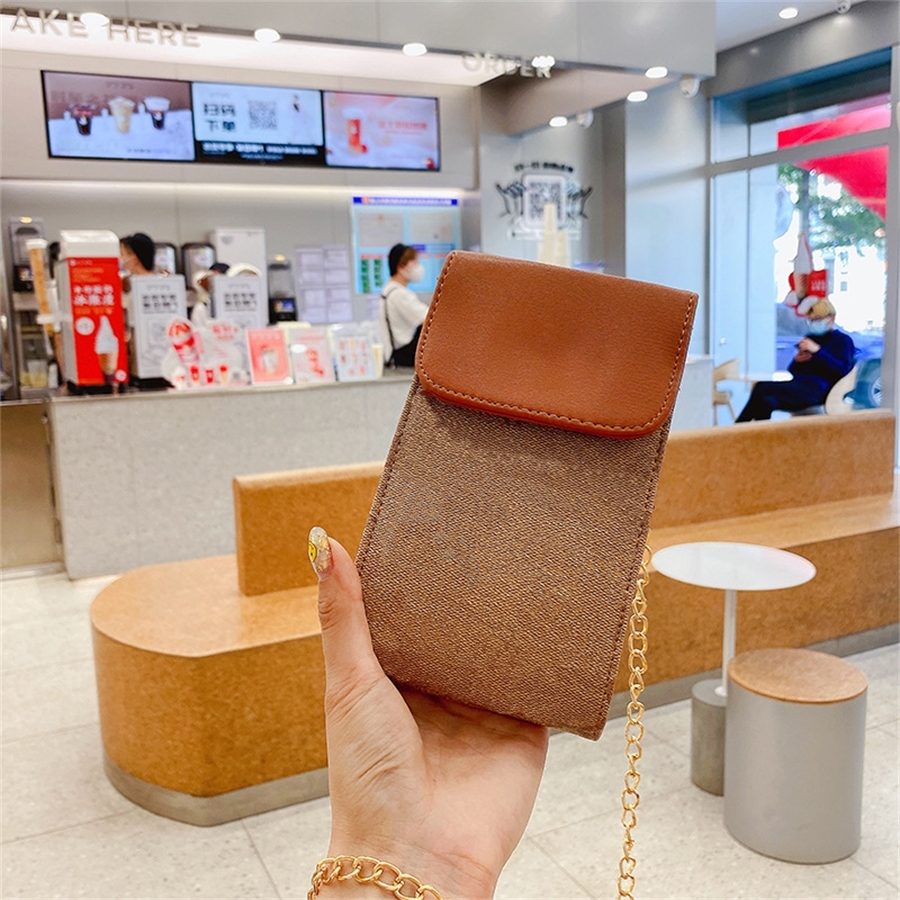 Bag female new fashion mobile phone bag style chain single shoulder texture messenger small square, Brown
Bag female new fashion mobile phone bag style chain single shoulder texture messenger small square, Brown