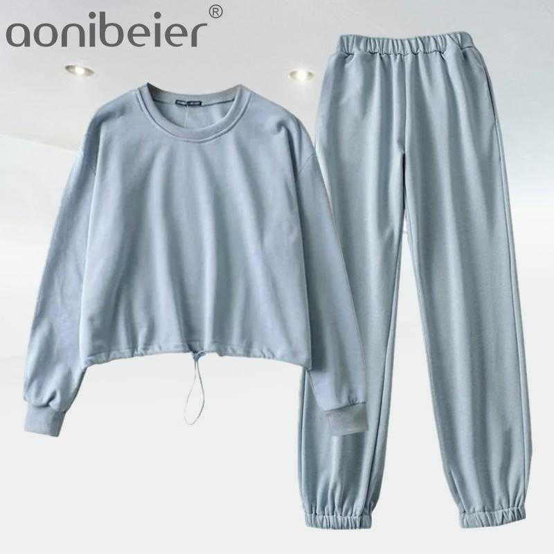 Hoodies Autumn Women Long Sleeve Short Sweatshirt Pullover Ladies Hooded Harajuku clothing Casual 210604, Black top 
Hoodies Autumn Women Long Sleeve Short Sweatshirt Pullover Ladies Hooded Harajuku clothing Casual 210604, Black top