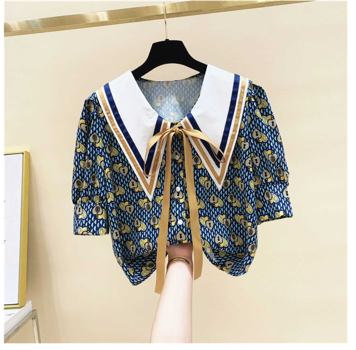 Printed Peter Pan Collar Lace-up Print Bow Short Shirt Women's Summer Loose Ageing All-match Design Tops Women Blouses 210615, Camel
Printed Peter Pan Collar Lace-up Print Bow Short Shirt Women's Summer Loose Ageing All-match Design Tops Women Blouses 210615, Camel