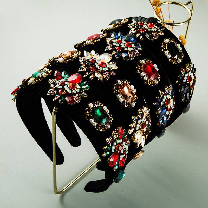 Handmade Luxury Charm Baroque Bead Crown Tiara Geometric Rhinestone Hair Bands Green Red Black Crystal Headband Party Jewelry
Handmade Luxury Charm Baroque Bead Crown Tiara Geometric Rhinestone Hair Bands Green Red Black Crystal Headband Party Jewelry