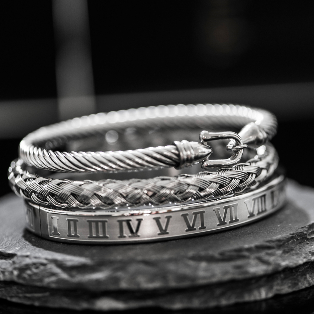 Royal Roman Bracelets Horseshoe Bule Bangles For Men Stainless Steel Open Bangles Pulseira Bileklik Luxury Jewelry AccessoriesBracelets
Royal Roman Bracelets Horseshoe Bule Bangles For Men Stainless Steel Open Bangles Pulseira Bileklik Luxury Jewelry AccessoriesBracelets