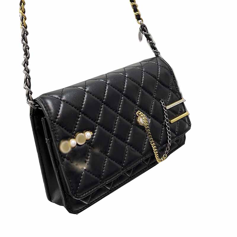 2022Luxury Brand Messenger Designers Bags Women Pearl Metal Decorative Handbags High Quality Black Sheepskin Designer Shoulder B
2022Luxury Brand Messenger Designers Bags Women Pearl Metal Decorative Handbags High Quality Black Sheepskin Designer Shoulder B