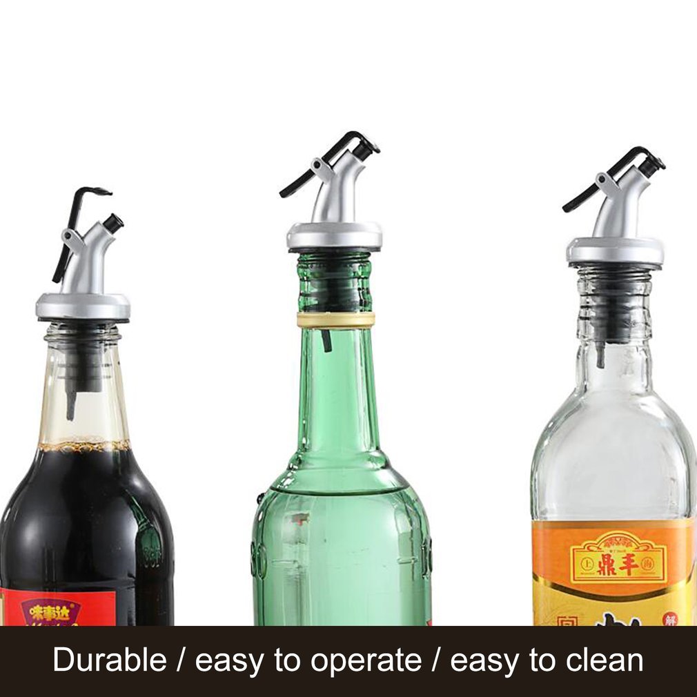 Oil Bottle Stop Spray Liquor Dispenser Wine Pourers Flip Top Bear Bottle Cap Stopper Toy Free Gifts Cooking Colour Random