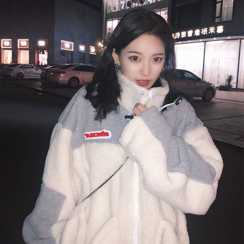 Women's Jackets 2021 Lady Autumn Winter Reppy Style Women Coat Embroidery Lambswool Female Jacket, Black;brown
Women's Jackets 2021 Lady Autumn Winter Reppy Style Women Coat Embroidery Lambswool Female Jacket, Black;brown