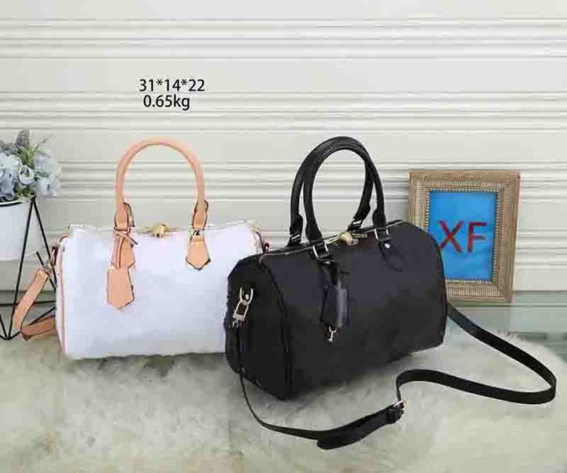 ZZ 2022 Women Messenger handbag Travel Designer Bag Classic Style Fashion bags Shoulder Lady Totes Crossbody handbags Wallet 31cm With key lock, Extra freight
ZZ 2022 Women Messenger handbag Travel Designer Bag Classic Style Fashion bags Shoulder Lady Totes Crossbody handbags Wallet 31cm With key lock, Extra freight