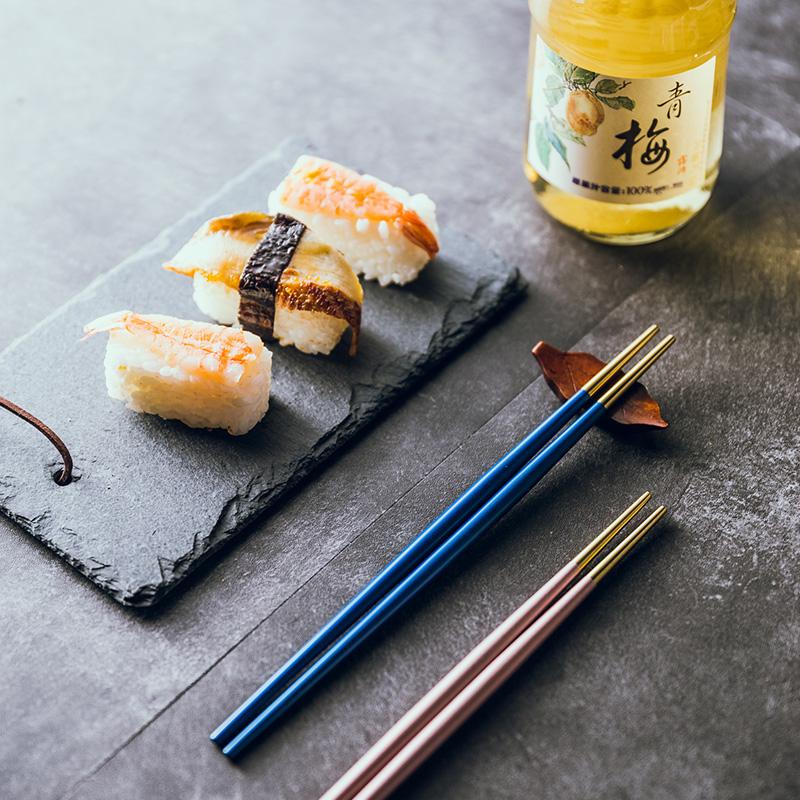 Chopsticks 5Pairs Korean Chinese Black Gold Stainless Steel Sushi Chopstick Length 22cm Drop Hashi Dinnerware
Chopsticks 5Pairs Korean Chinese Black Gold Stainless Steel Sushi Chopstick Length 22cm Drop Hashi Dinnerware