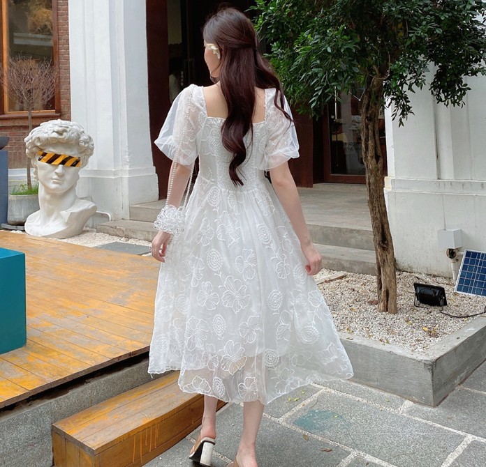 Summer French Vintage White Dress Women Chiffon Square Collar Elegant Puff Sleeve Embroidery Fairy Party 210519