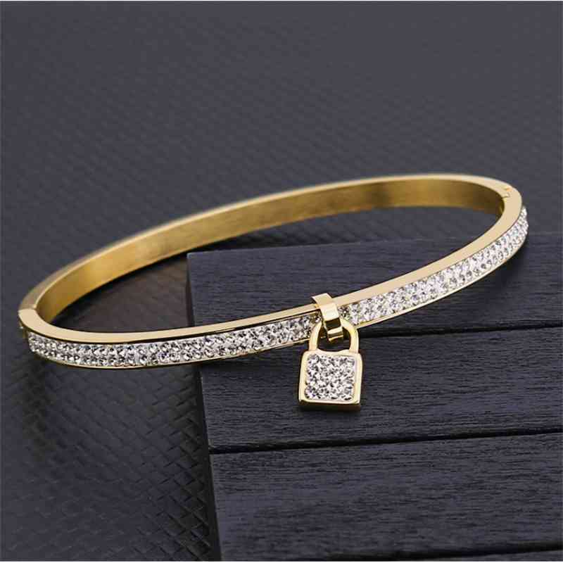 brand lock Bracelet high quality 5A zircon gold material European and American bracelet fashion women's Bracelet 201226
brand lock Bracelet high quality 5A zircon gold material European and American bracelet fashion women's Bracelet 201226