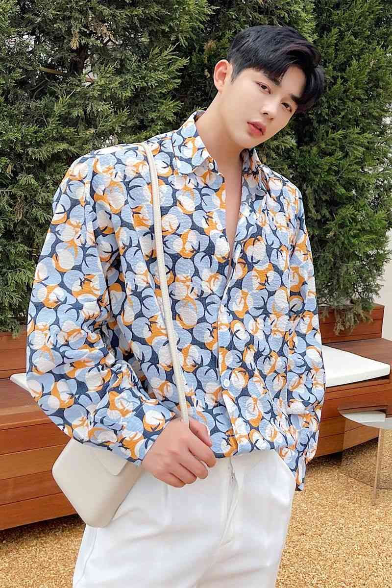 IEFB Korean Trend Embossed Fabric Loose Print Vintage Logn Sleeve Shirt Men's Casual Sunscreen Tops Loose Big Size Cloth 9Y7397 210524
